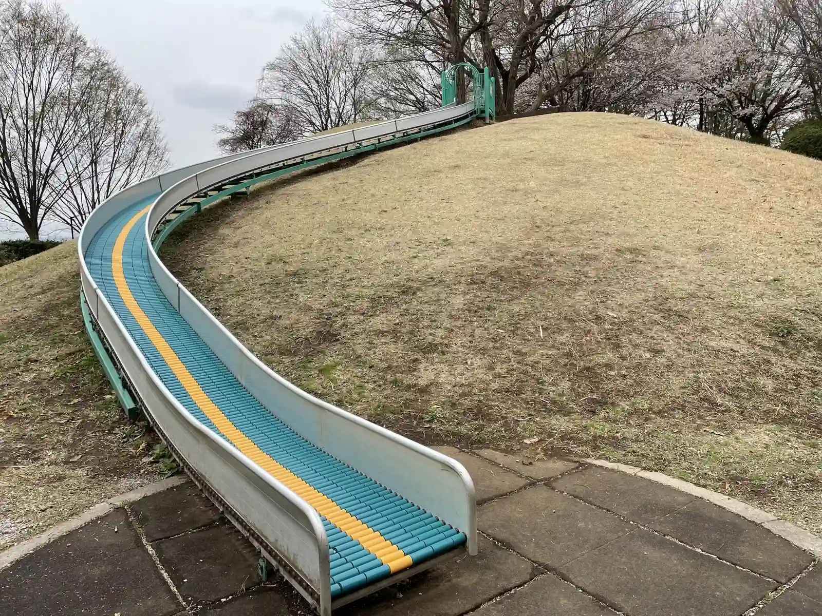 slide.