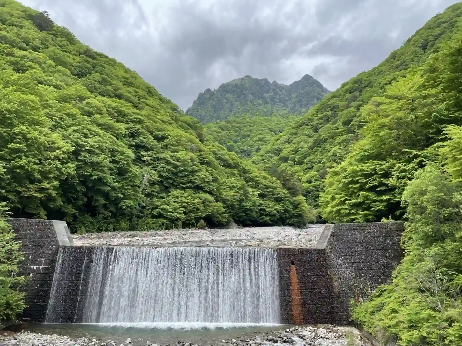 dam.