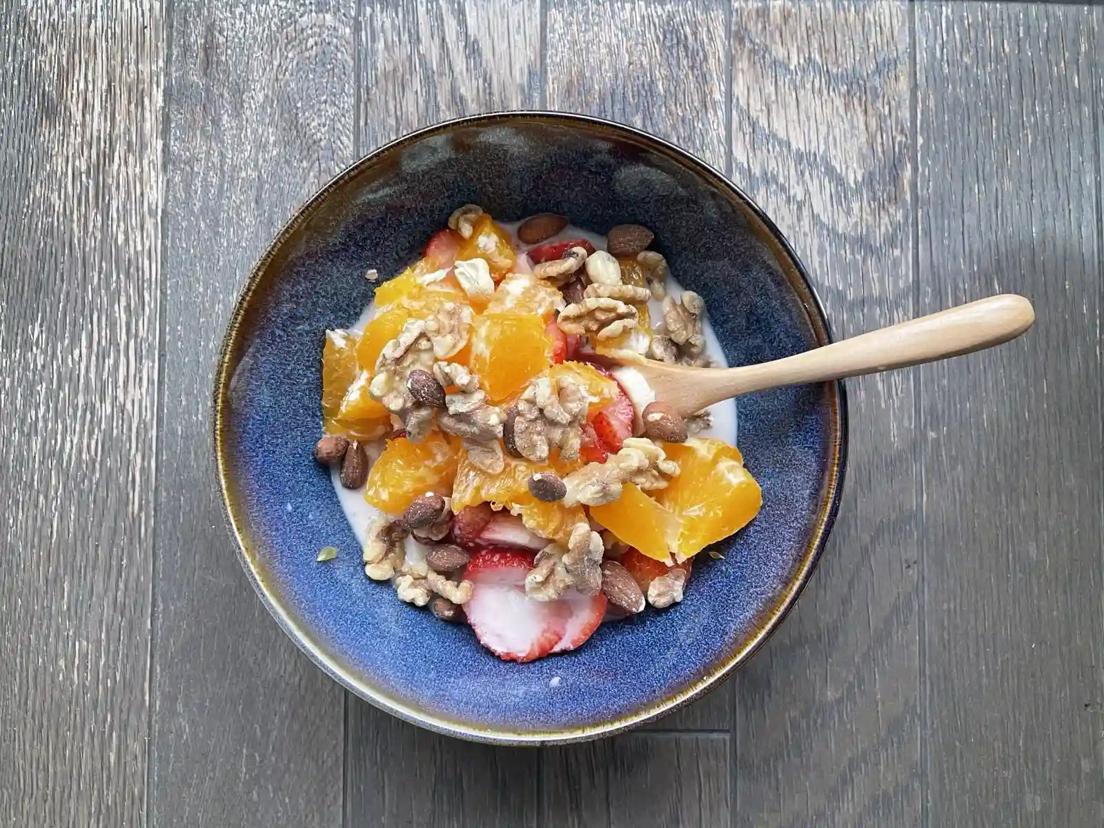 Delicious fruity breakfast.